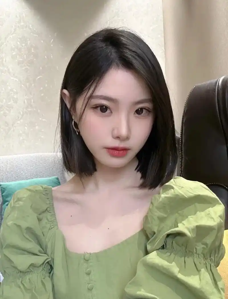 不用打理就可以很美的短发发型.沙发自来卷也可的一刀 - 抖音