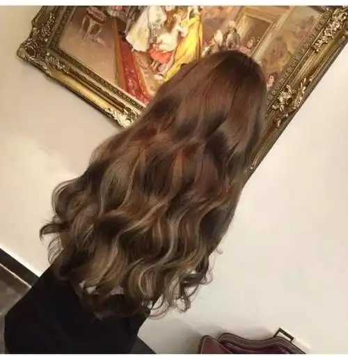 待你长发及腰,烫个卷发可好? @晏翎.