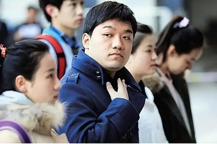 童星尤浩然:没天赋不努力,与"家人"关系疏远,至今还在吃老本_金纳莱网