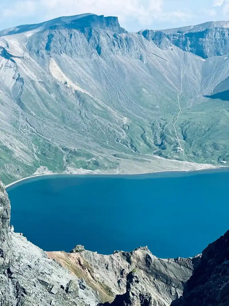 长白山—天池—瀑布—绿渊潭.#长白山 #赴一场长白山之约 # - 抖音