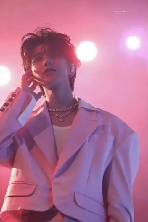 蔡徐坤2023迷巡回演唱会