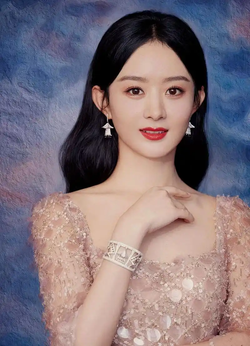 赵丽颖是中国大陆的知名女演员,出生于1987年的湖南省桑植县.