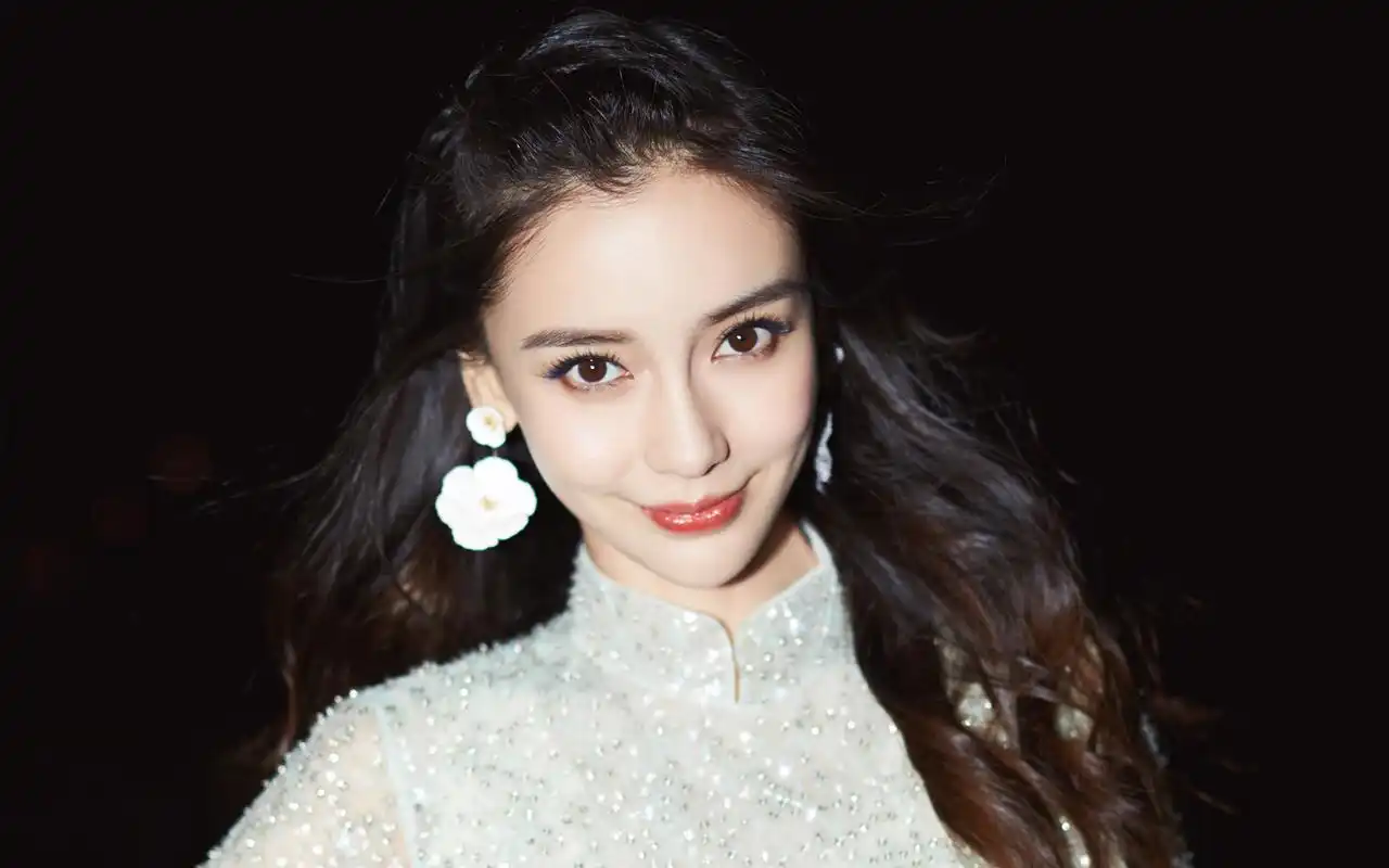 angelababy优雅高清桌面壁纸