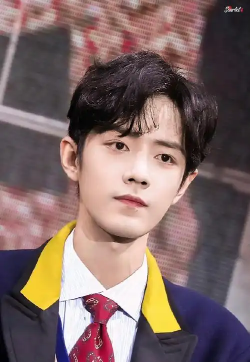 肖战壁纸#    多俊美的一张脸,那个嘟嘟嘴太可爱!