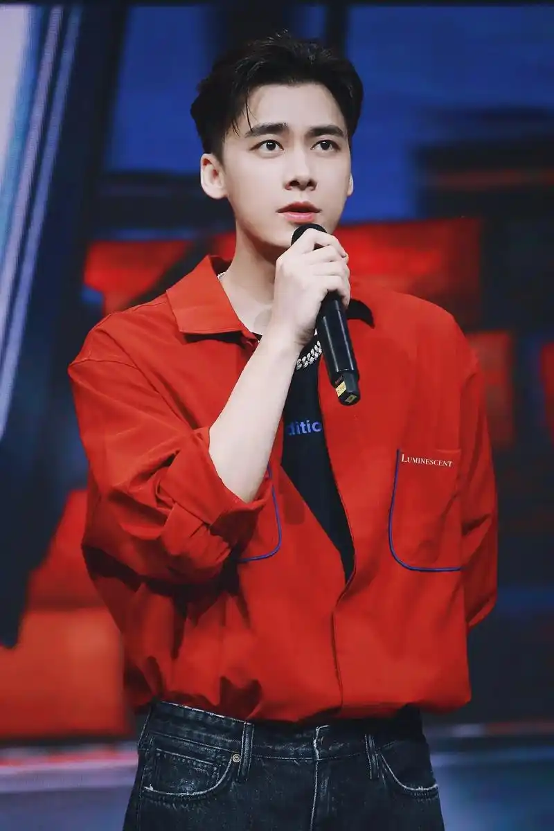 又是想见你的一天#李易峰 #evanbee #念念不忘必有