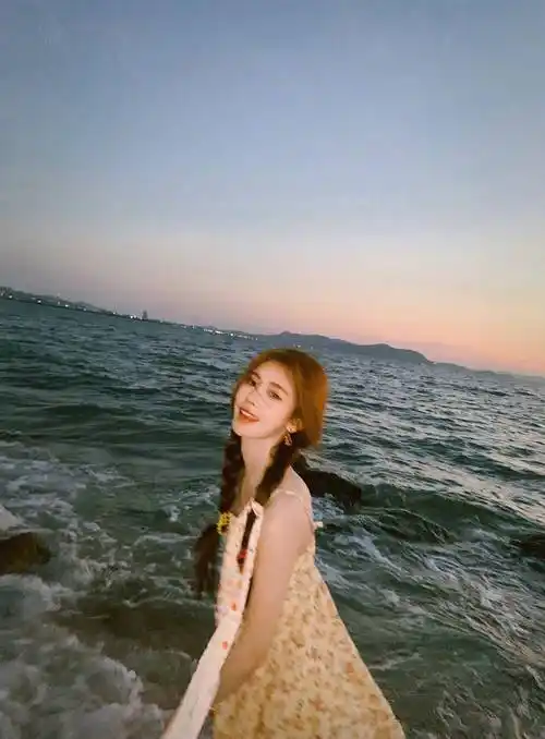 阳春三月,鞠婧祎海边写真,美美哒!_作为一个_网友_魅力