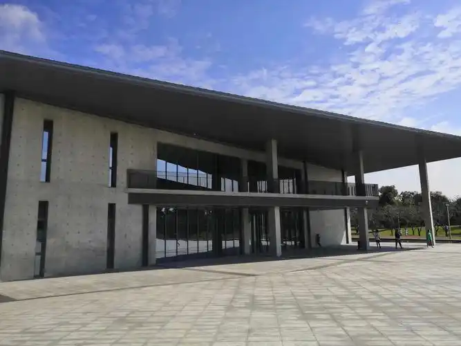 青年人的精神乐园——大屋顶(良渚文化艺术中心)