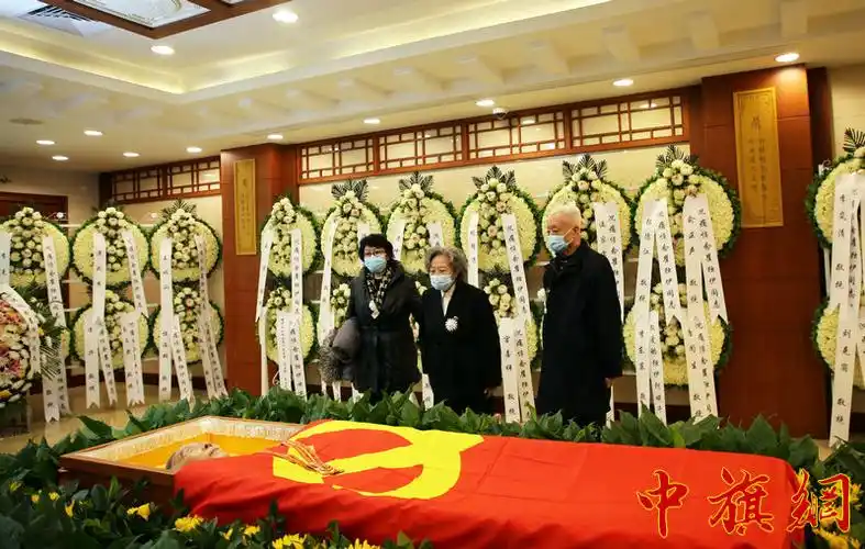 瞿秋白之女瞿独伊同志遗体告别仪式在八宝山殡仪馆兰厅举行