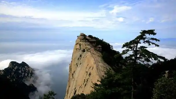 "中国山峰之美:十座必去爬的山,你爬过几座?