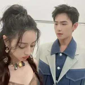 快乐大本营20210807期杨洋陷呼啦圈黑洞现场与迪丽热巴甜蜜解锁名场面