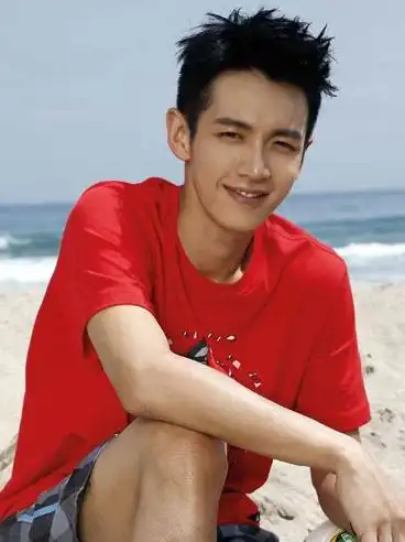 柯震东发型叫什么锅盖头刺猬头柯震东短发发型图片