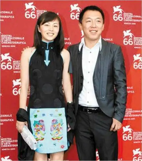 尽管黄渤在娱乐圈有很多女性朋友,都是女神级别,比如舒淇和林志玲.