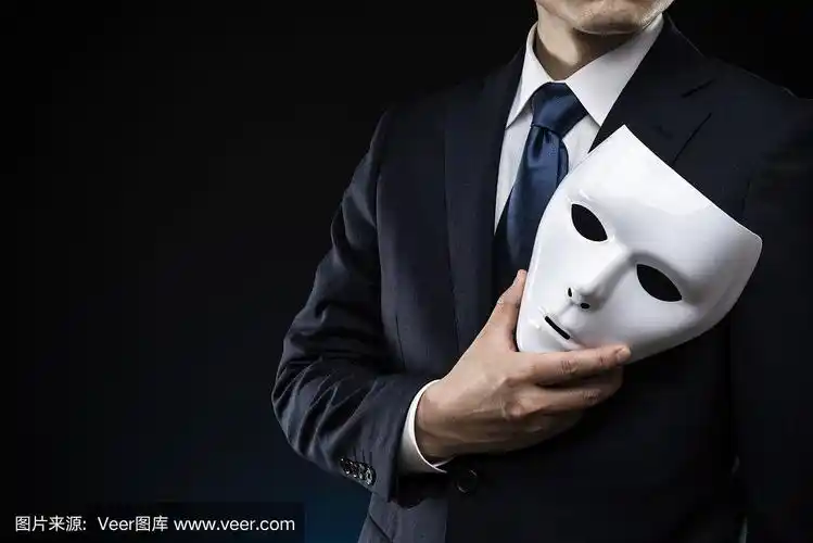 穿西装戴面具的男人