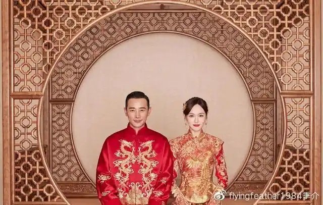 唐嫣晒近照庆与罗晋结婚2周年戴贝雷帽对镜甜笑恩爱惹人慕