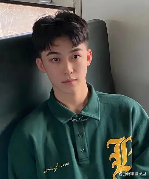 2022春季男生发型流行趋势这3款造型值得一剪越剪越帅