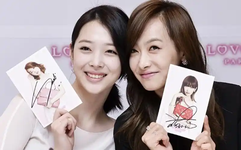 宋茜路演因崔雪莉落泪!粉丝呼吁拒绝网暴,却怒骂提问者不分场合