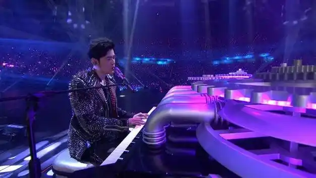 周杰伦演唱会外发生抢劫案,29岁男子被抢走两张演唱会门票