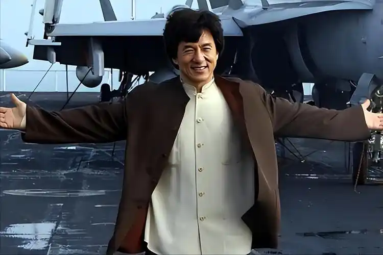 回顾成龙出席活动引争议洪金宝的怒怼更是将这场争议推向高潮