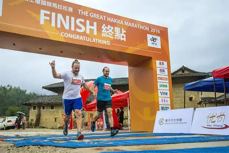 11.26 河坑 马拉松赛终点冲刺 .jpg