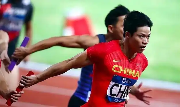 强势复出35岁百米名将苏炳添重回赛场再冲亚洲记录剑指巴黎