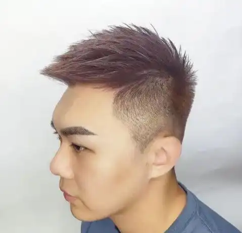男生短头发怎么剪好看 锡纸烫短发