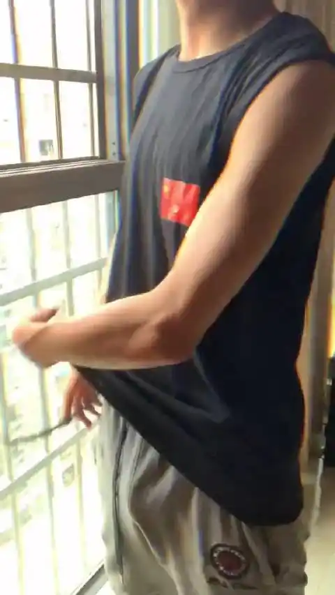 微博正文 2020-7-12 来自 微博视频号 关注 灰裤子 .