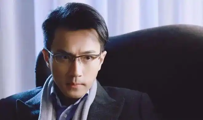 男明星的眼镜杀,这10位男星告诉你,什么才是斯文败类!