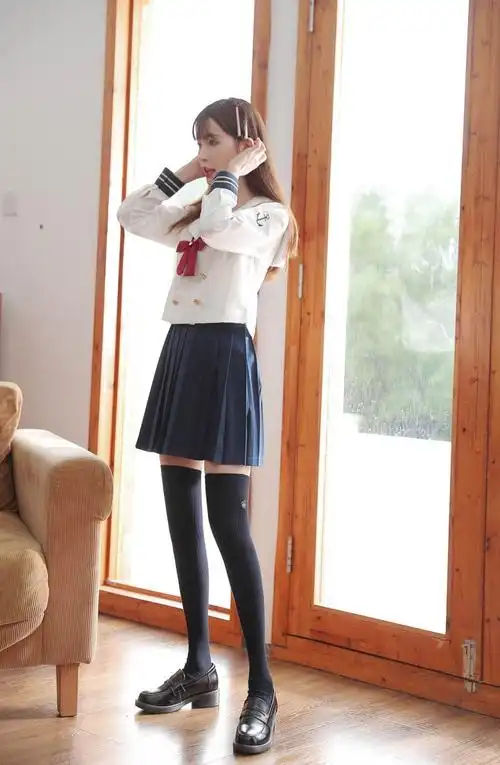 俞兆林女士长袜徽章袜子刺绣女袜纯棉长过膝袜秋冬jk高筒袜长筒袜学生