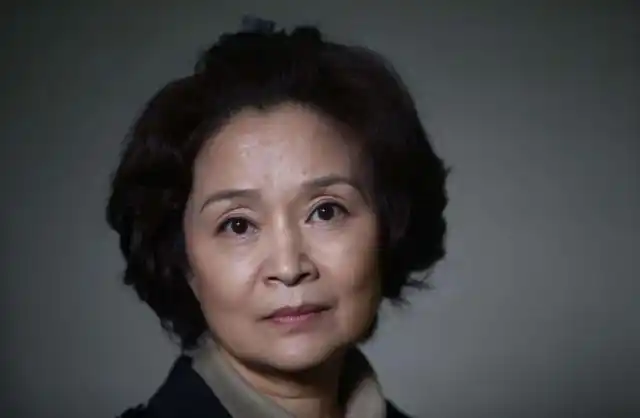 靠着演技做演员,一辈子都吃香,越老越有能力.