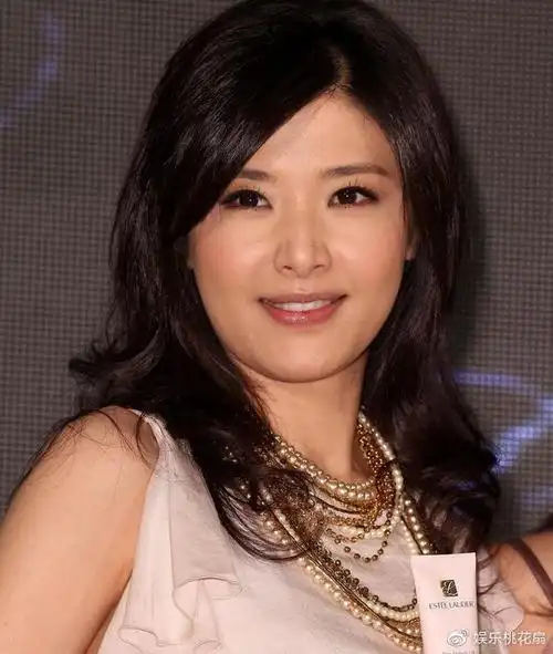 台湾美熟女歌手苏慧伦 50岁的阿姨可以这么美