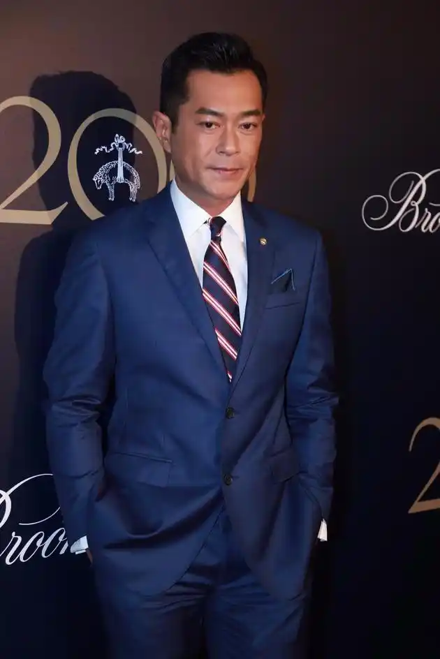 古天乐终于白回来了 他却称是因为最近太忙没时间晒太阳