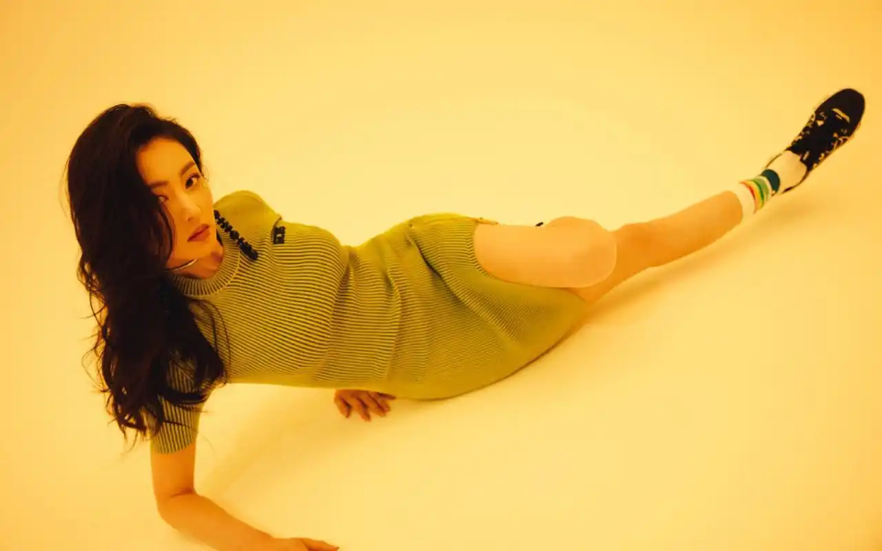 张天爱性感运动风写真桌面壁纸_大陆明星_壁纸下载_美桌网