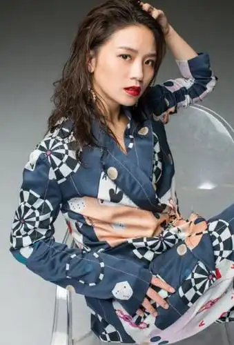 黄英超a睡衣湿发写真图片46