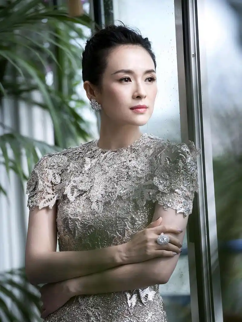 气质女王章子怡