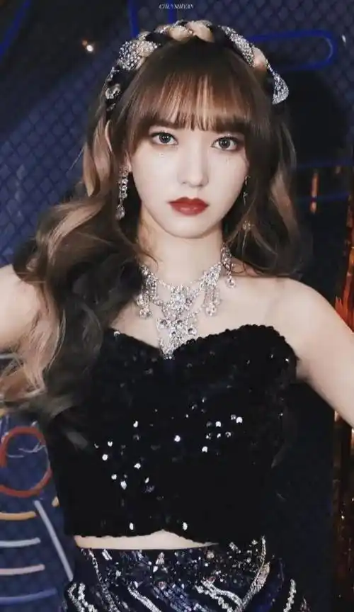 程潇 充满青春气息的懵懂感 宛如人间仙子般美丽_宇宙少女_女明星