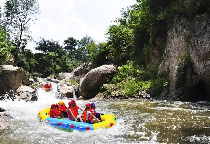 邢台峡谷漂流