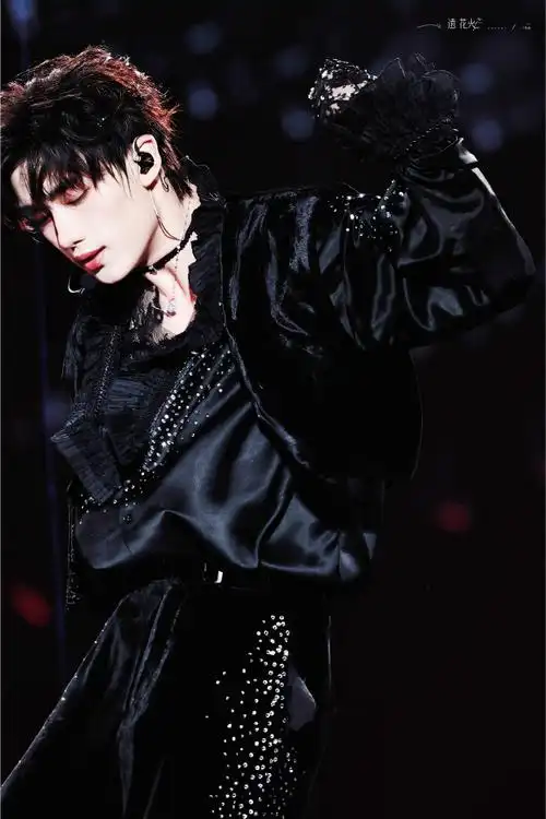 丁程鑫蕾丝手套