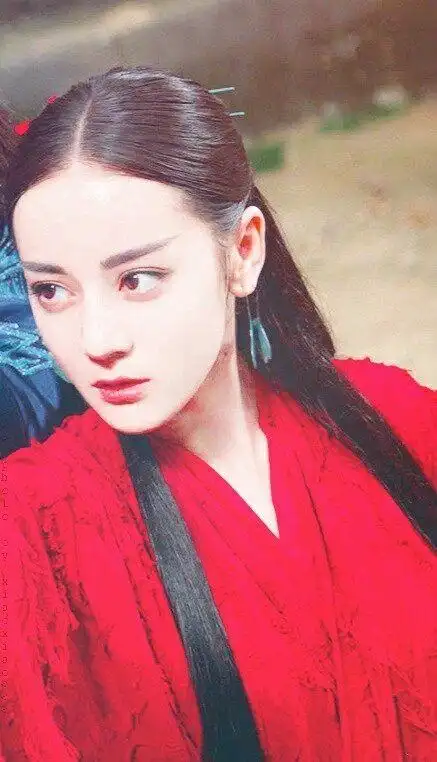 迪丽热巴《烈火如歌》红衣侠女壁纸精选,像火一样热烈的纯真少女