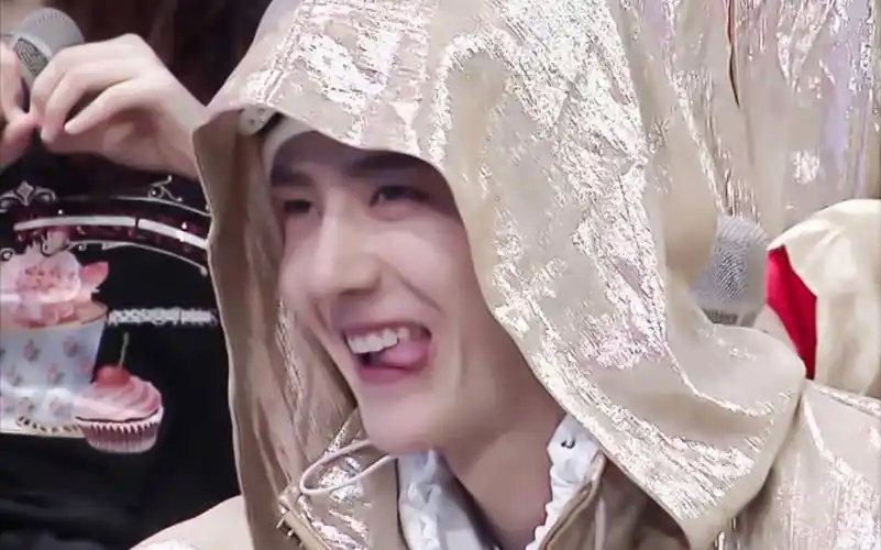 [王一博] 笑起来这好看,眉眼如画