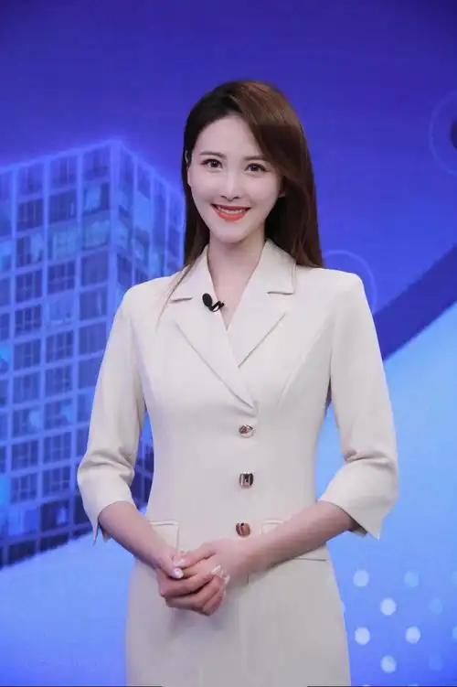 精美图集|李丹儿,优雅美丽的女主持人