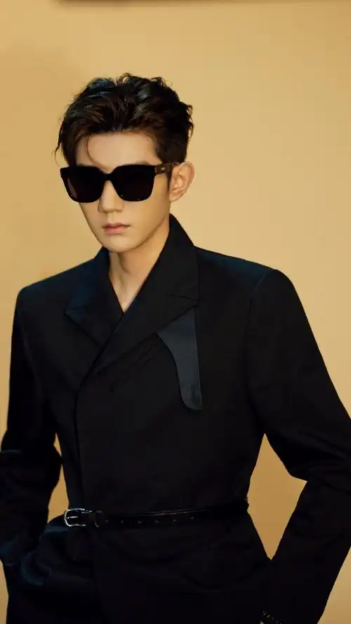 王源##王源金属眼镜大片