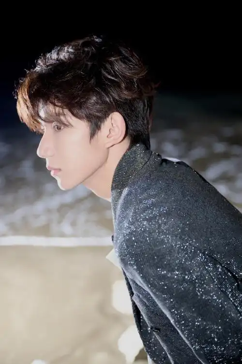 王源##新年快乐##王源全新创作ep叮叮猫儿##王源2024龙行绛气