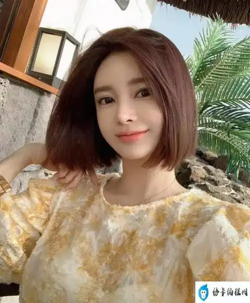 最新流行短发锯齿刘海露耳波波头(可爱短发发型图片)-知得星座网