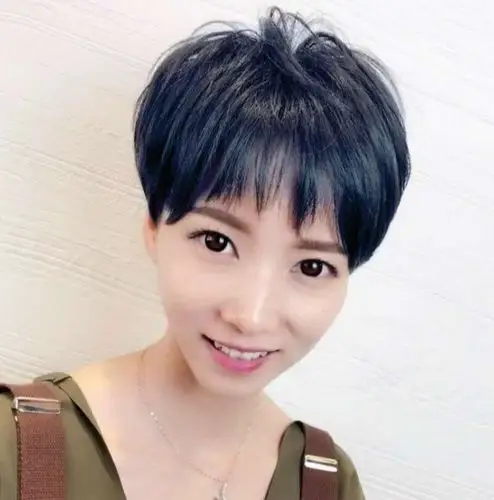 2021年长脸女生最适合的9款短发