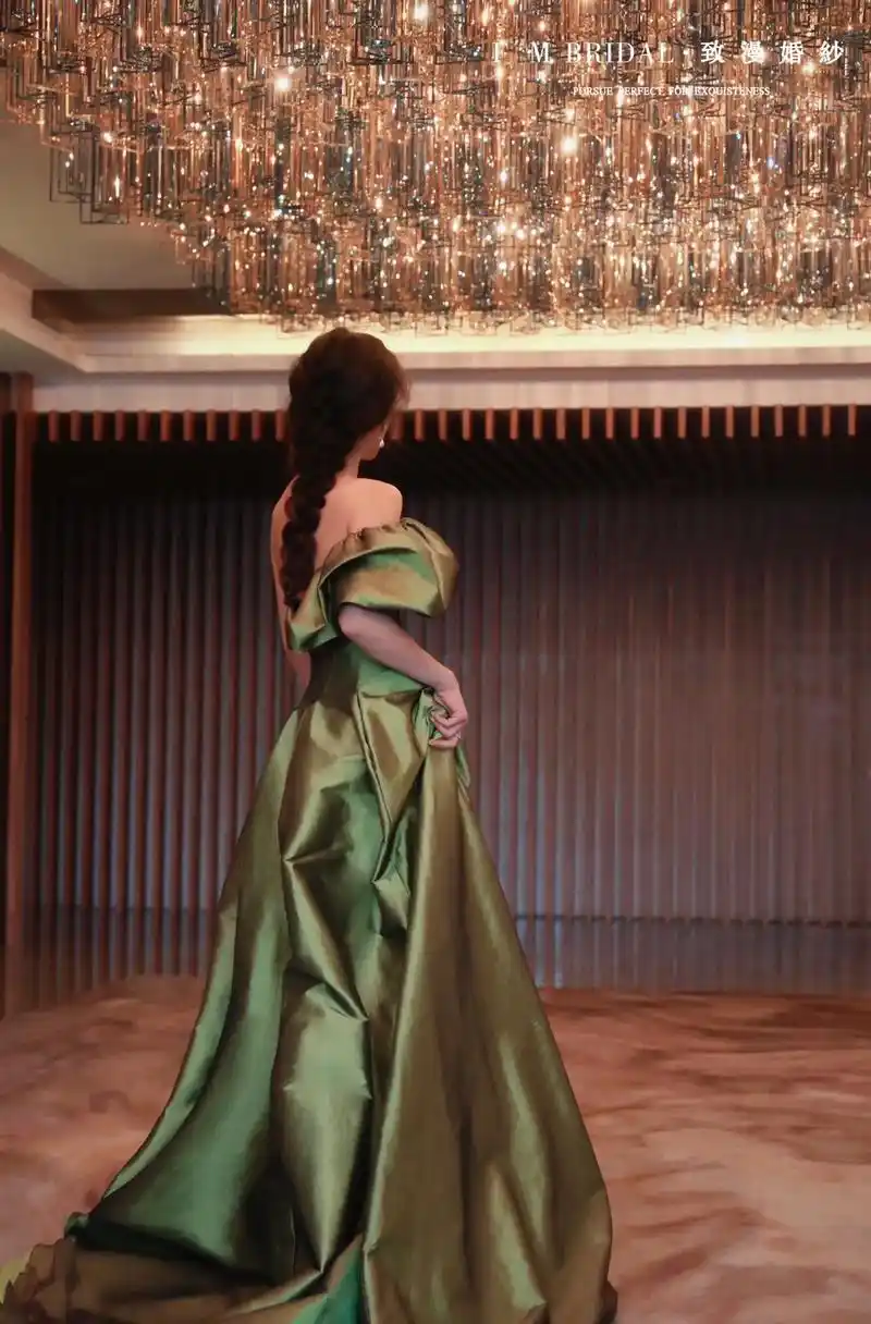 去爱吧,像从未受过伤一样.高级倪妮风礼服#大武口婚纱摄影 # - 抖音