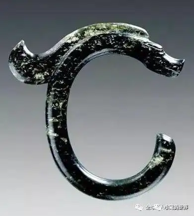 红山文化玉器作为中国玉文化史中独具特色,极具研究价值的一类史前