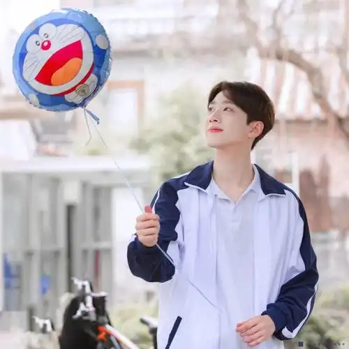 《初恋那件小事》赖冠霖超甜校服剧照曝光,这下粉丝们要尖叫了