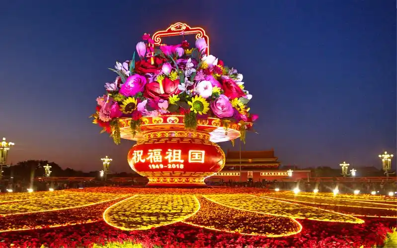 祝福祖国繁荣昌盛—荆棘拍摄10.2晚天门广场