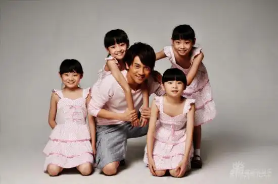 苏有朋与可爱小女孩