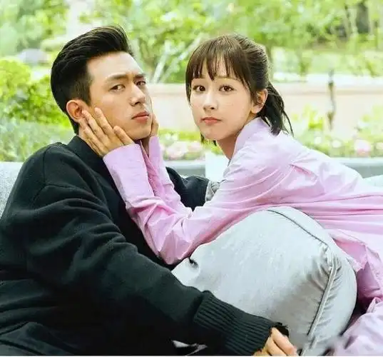 李现杨紫恋情是真的吗李现深夜发文表白杨紫